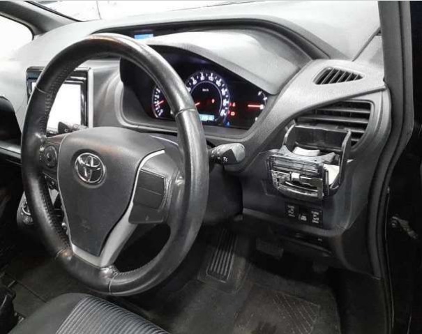 2014 Toyota Voxy